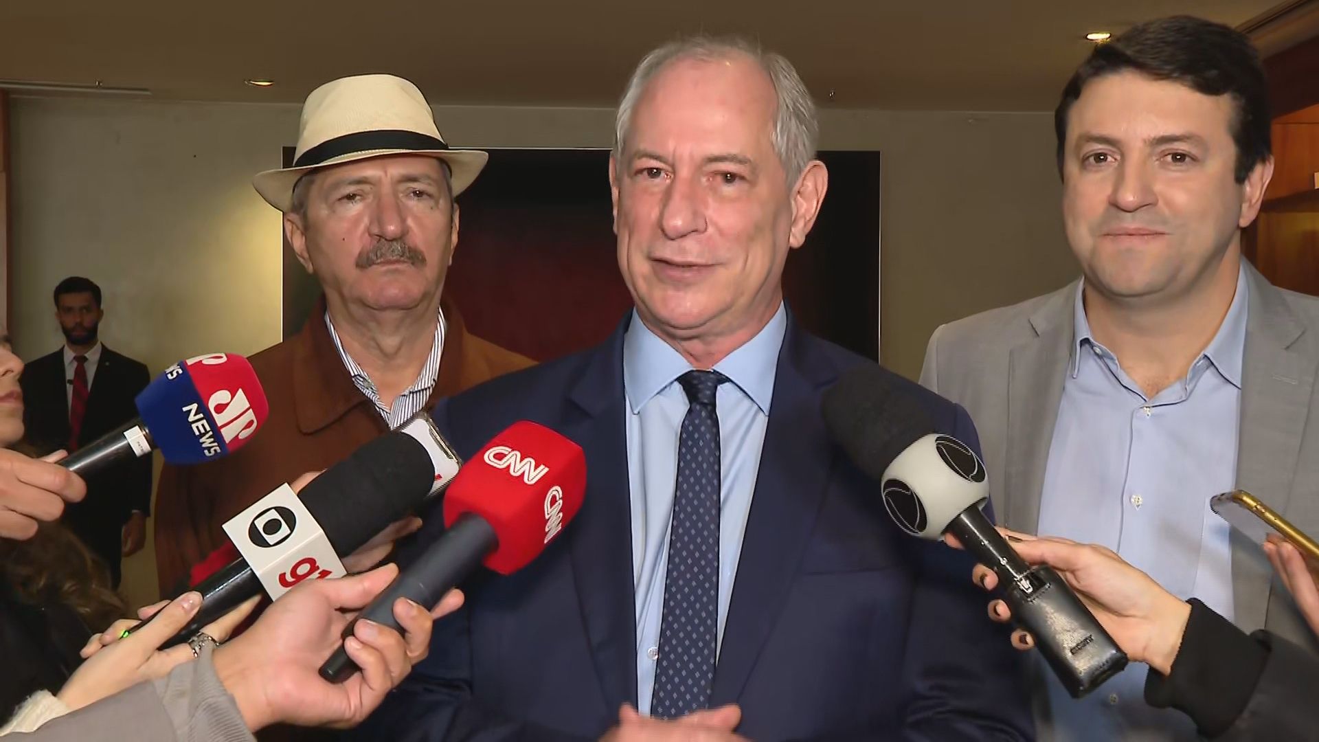 O candidato Ciro Gomes (PDT), em entrevista à imprensa, em São Paulo