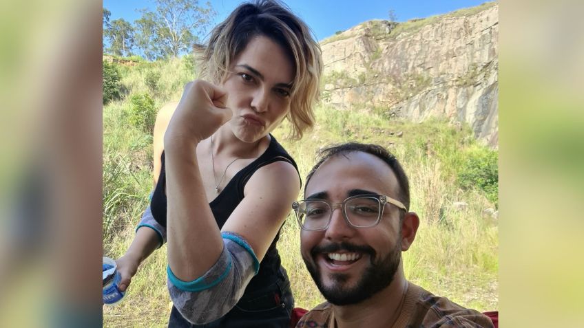 Raphael Montes, o autor da série, com a atriz Tainá Müller/ Divulgação