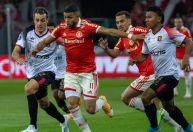 Melgar derrota Internacional nos pênaltis e avança para a semifinal da Sul-Americana