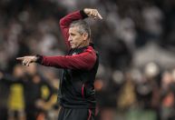 Atlético-GO demite o técnico Jorginho