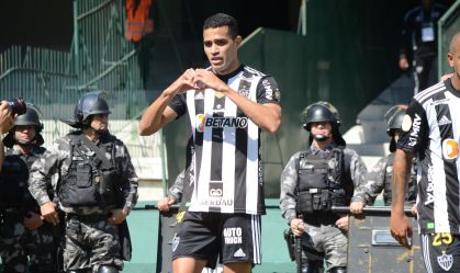 Atlético-MG marca com Kardec no fim e encerra série de seis jogos sem vitória