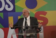 Lula volta a rejeitar privatizações e teto de gastos