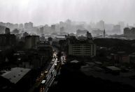 Frente fria chega e deve provocar chuvas no país; veja previsão