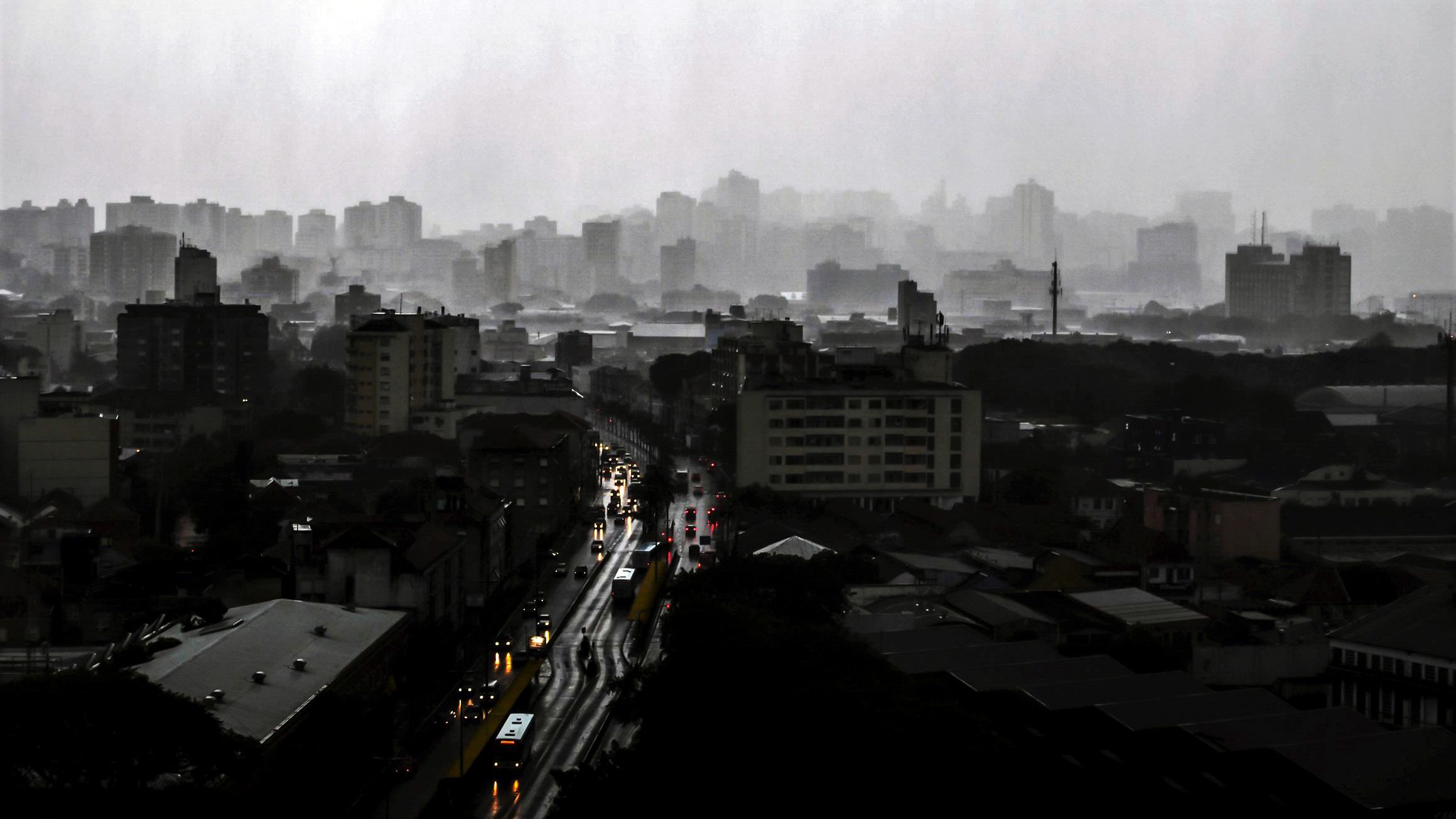 As nuvens carregadas se espalham sobre os três estados da Região Sul nesta quinta-feira (4)