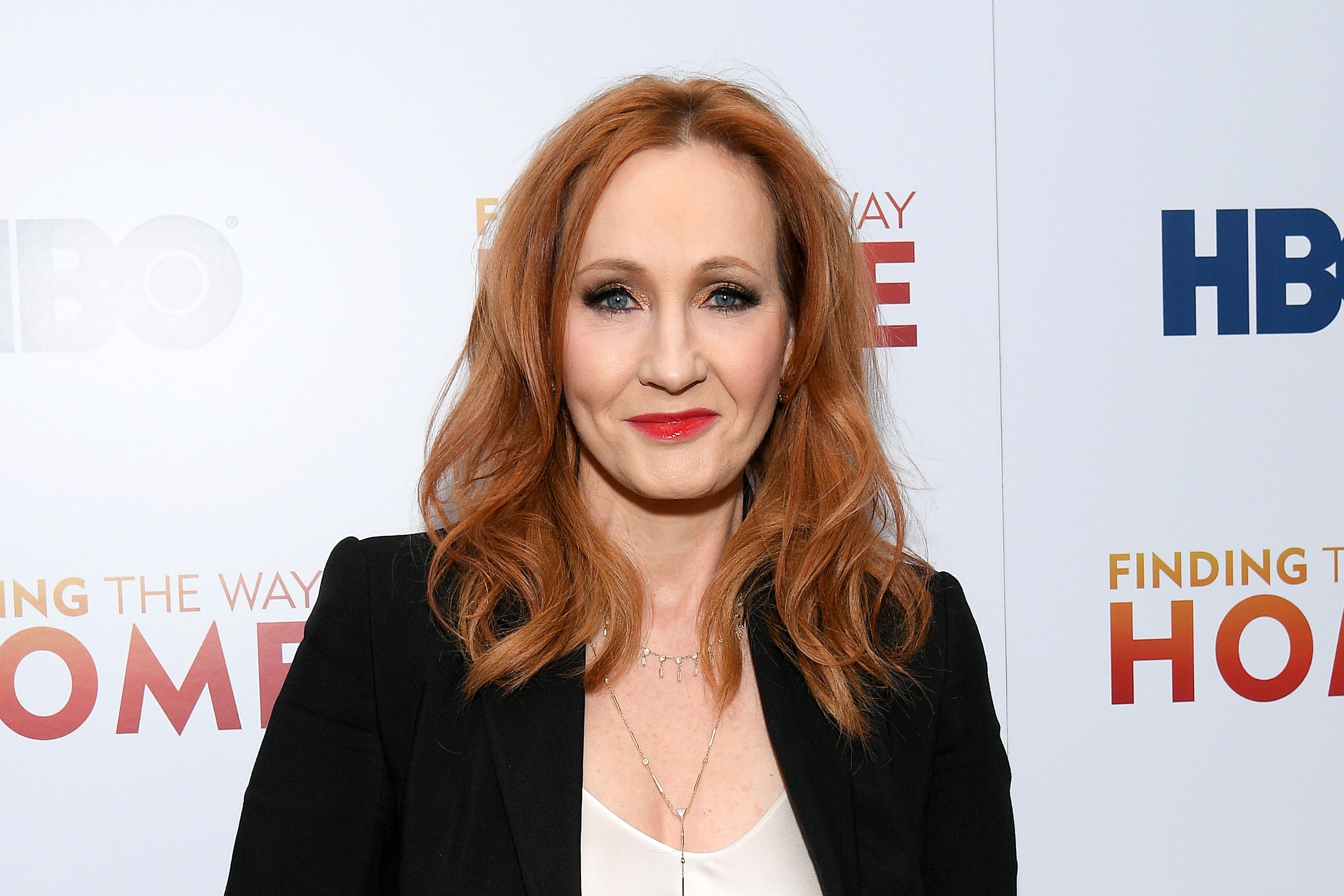 Imagem de destaque do post: Polícia da Escócia investiga ameaça feita à escritora J.K. Rowling