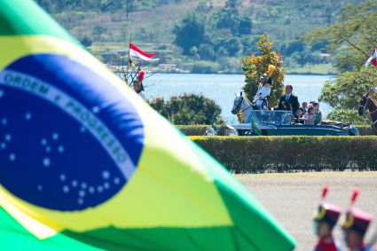 Presidente Jair Bolsonaro desfila em Brasília durante o 7 de Setembro em 2020
