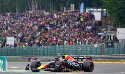 Verstappen ganha GP da Bélgica após largar em 14º depois de penalidade