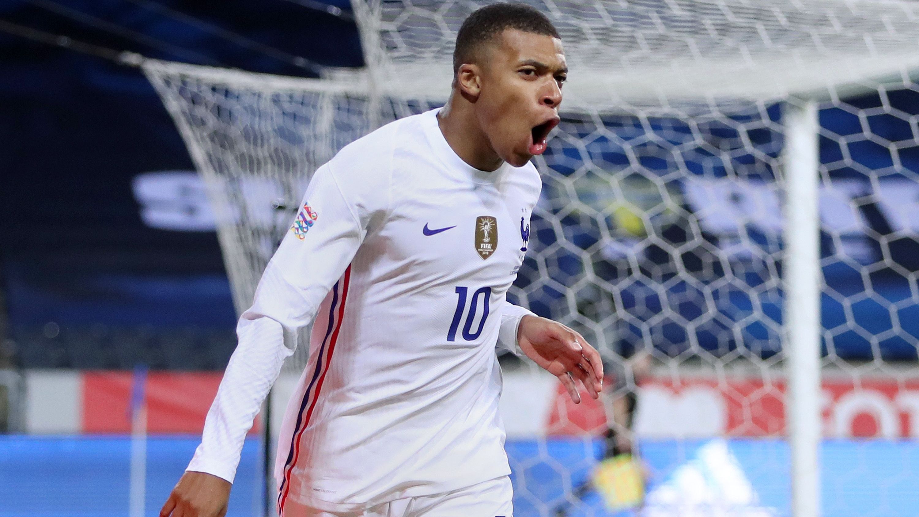 Kylian Mbappé em jogo da Suécia e França pela Liga das Nações / Photo by Linnea Rheborg/Getty Images