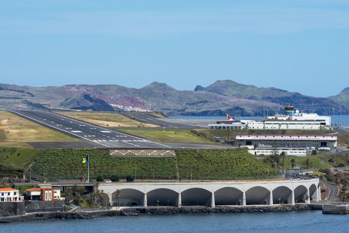 SANTA CRUZ, MADEIRA, PORTUGAL - MARCH 29: General view of the airport after the ceremony at Madeira Airport to rename it Cristiano Ronaldo Airport on March 29, 2017 in Santa Cruz, Madeira, Portugal. (Photo by Octavio Passos/Getty Images) / Octavio Passos/Getty Images