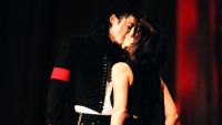Filha de Elvis diz que Michael Jackson era virgem antes de se relacionarem