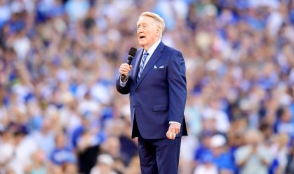 Morre aos 94 anos Vin Scully, lendário locutor da liga de beisebol dos EUA