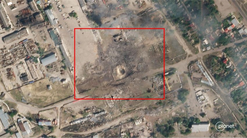 As consequências do ataque com HIMARS no armazém de Nova Kakhovka em 12 de julho. / Planet Labs, SkySat