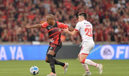 Athletico-PR e Estudiantes empatam no primeiro jogo das quartas da Libertadores