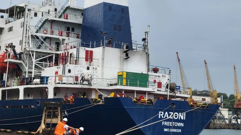 Navio Razoni no porto de Odessa, no sul da Ucrânia / Reprodução/Facebook Oleksandr Kubrakov