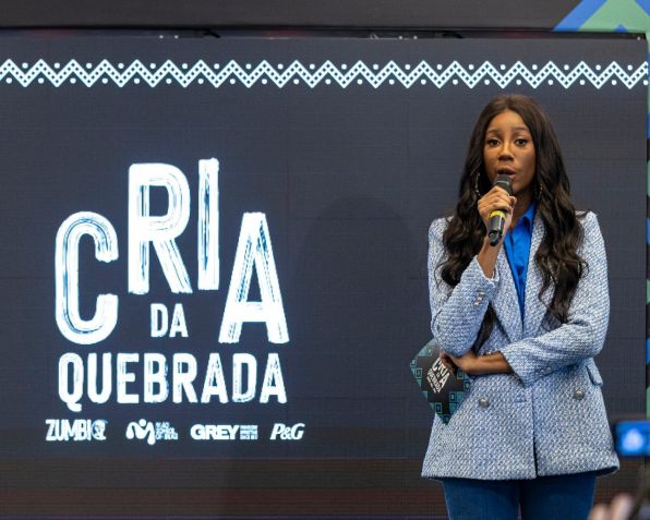 A influenciadora digital Camilla de Lucas anuncia o projeto Cria de Quebrada, em São Paulo / Divulgação