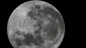 Chamada de Superlua Esturjão, o fenômeno iluminará o céu por três noites, de acordo com a Nasa