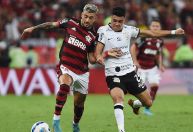 Flamengo vence Corinthians e avança para a semifinal da Libertadores