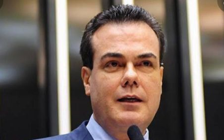 Henrique Oliveira é o candidato do Podemos ao governo do Amazonas