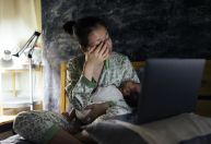 Burnout parental: entenda o quadro de exaustão que afeta mães e pais