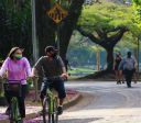 Pedalar pode ajudar a proteger cérebro contra demência, diz estudo