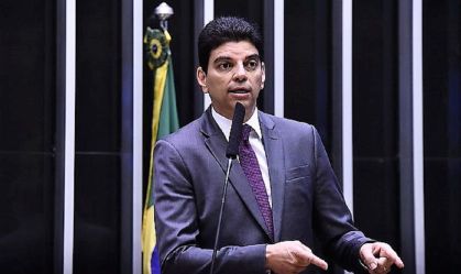 Lira quer votar novo marco fiscal na próxima terça-feira (16), diz relator