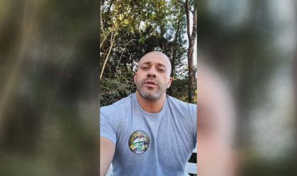 O deputado federal Daniel Silveira, em vídeo publicado nas redes sociais da esposa