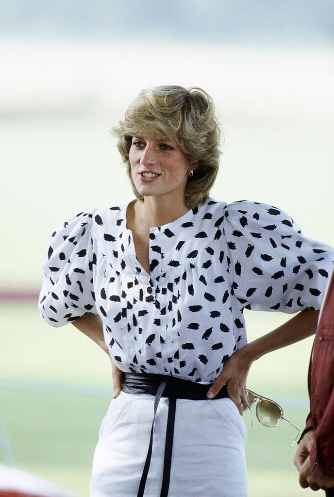 Um top branco estampado usado pela princesa Diana em 1983, foi recriado por Virgil Abloh como um visual na coleção primavera-verão 2018 da Off-White / Getty Images