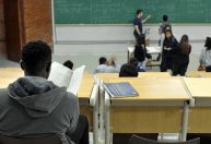 Lei de Cotas: Câmara aprova tornar permanentes vagas para negros e indígenas em instituições federais