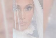 Jennifer Lopez compartilha o vestido de seu casamento com Ben Affleck