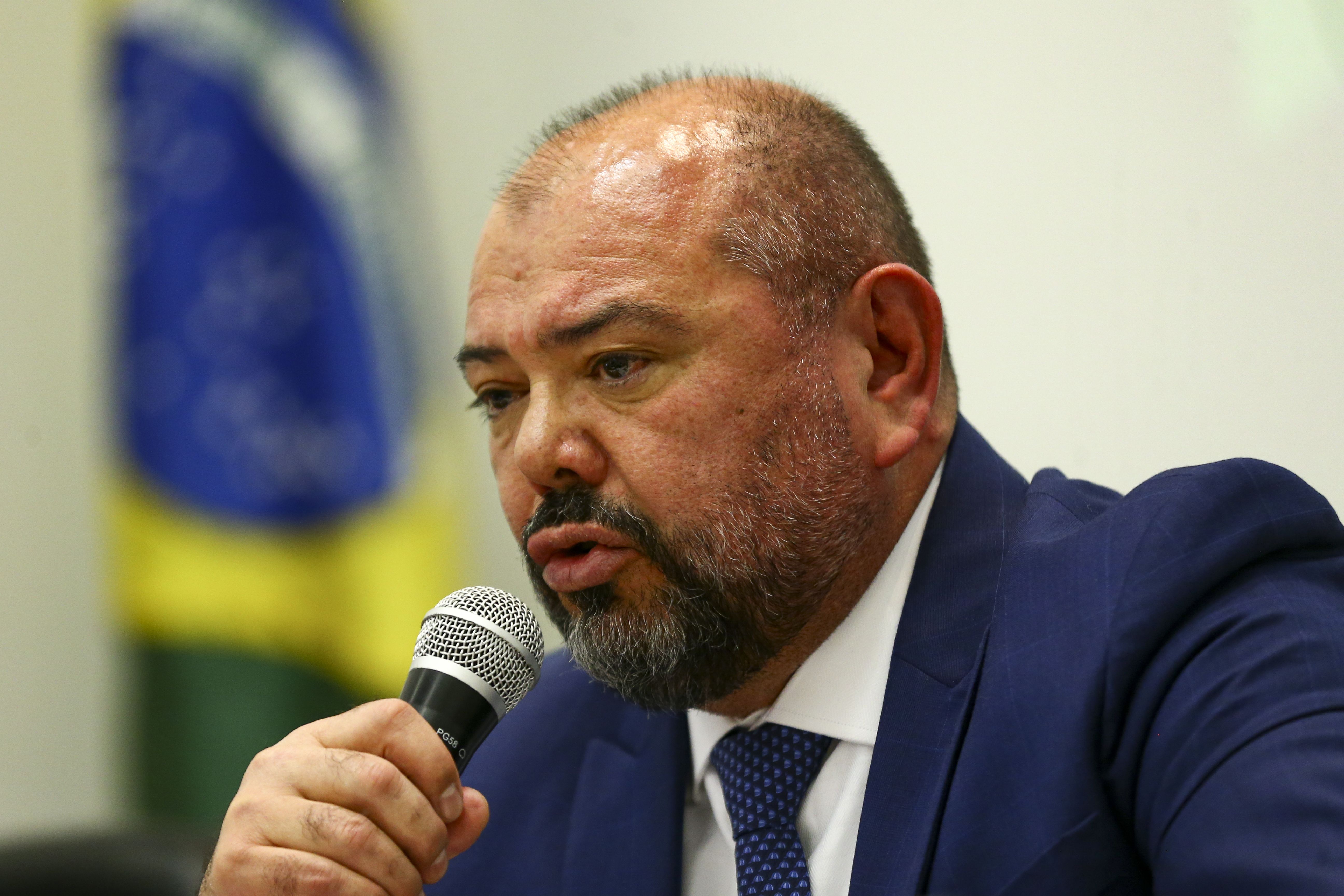 O ministro do Trabalho e Previdência, José Carlos Oliveira, durante entrevista coletiva sobre os benefícios Taxista (BEm Taxista) e Caminhoneiro (Transportadores Autônomos de Carga (TAC)).