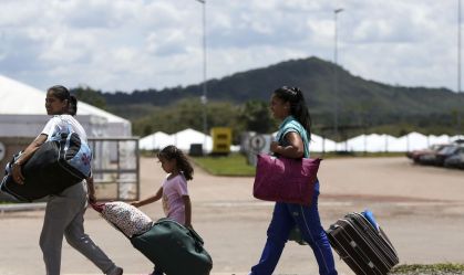 imigrantes-cruzam-fronteira-brasil