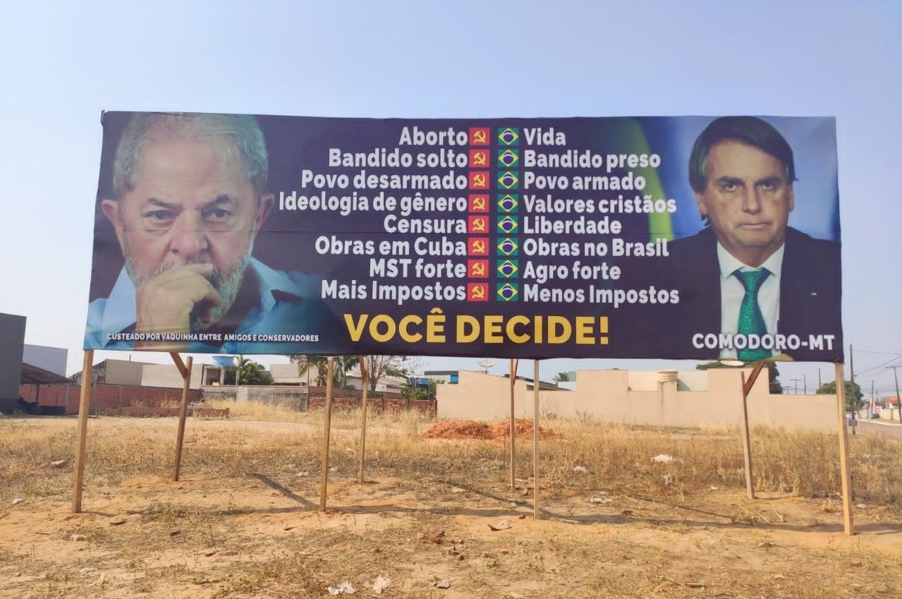 outdoor bolsonaro e lula