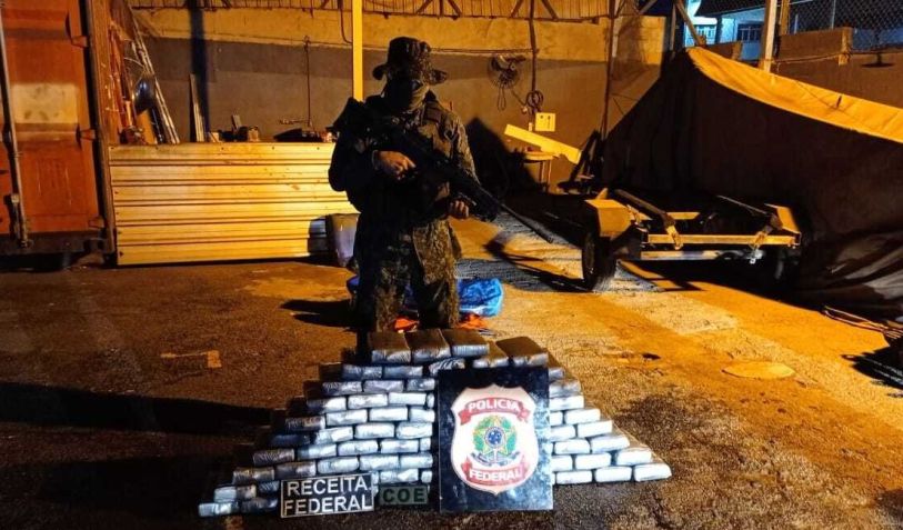 PF retira 64 kg de cocaína de navio / Foto: Polícia Federal