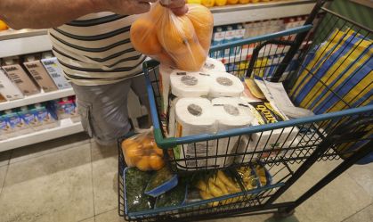 Consumo nos lares brasileiros cresce 6,96% em junho, mostra Abras