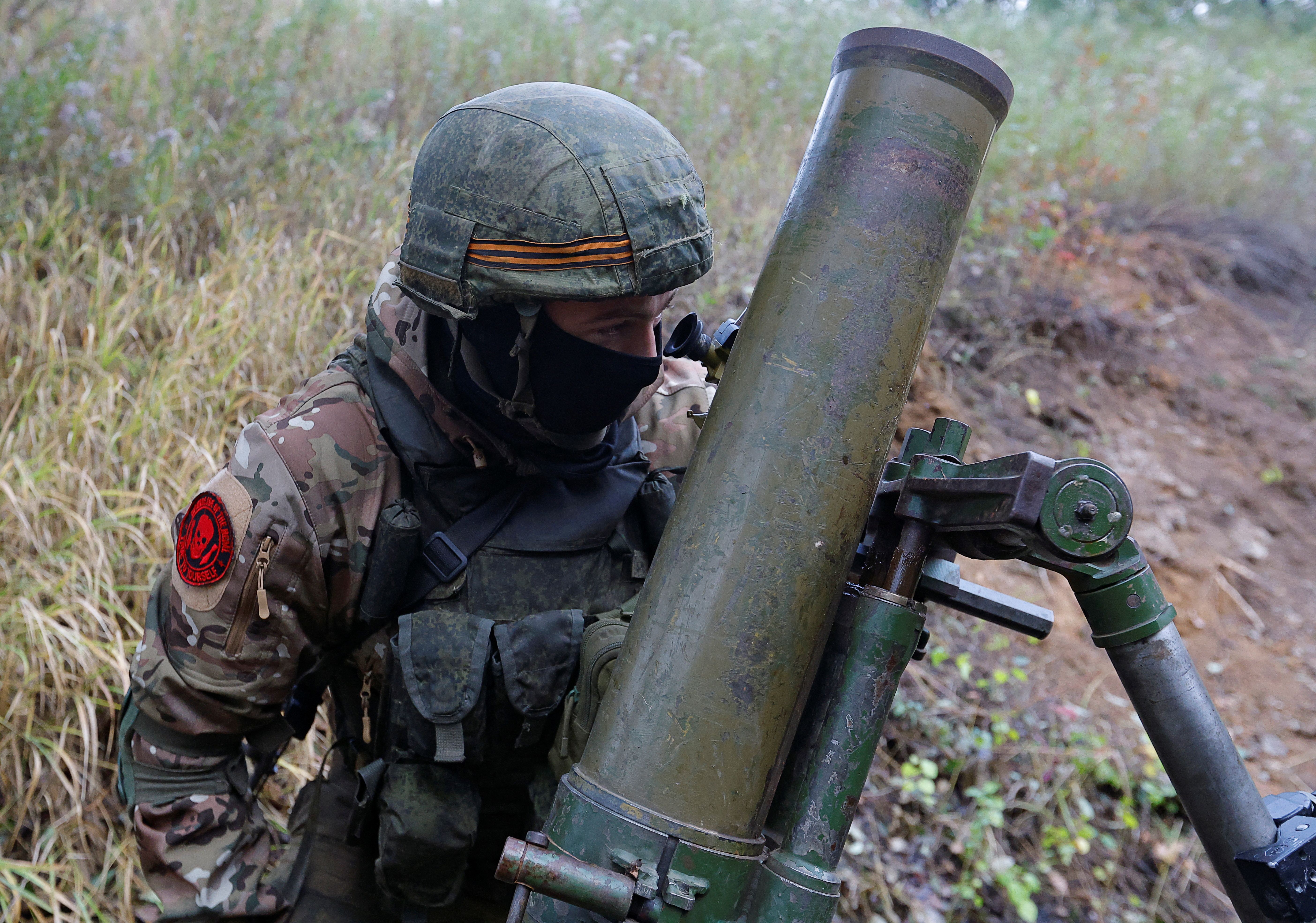 Militar de tropa pró-Rússia na região de Donetsk