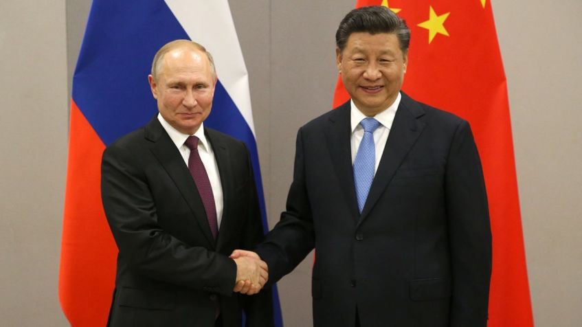 O presidente russo Vladimir Putin com o líder chinês Xi Jinping em 13 de novembro de 2019, em Brasília, Brasil / Mikhail Svetlov/Getty Images