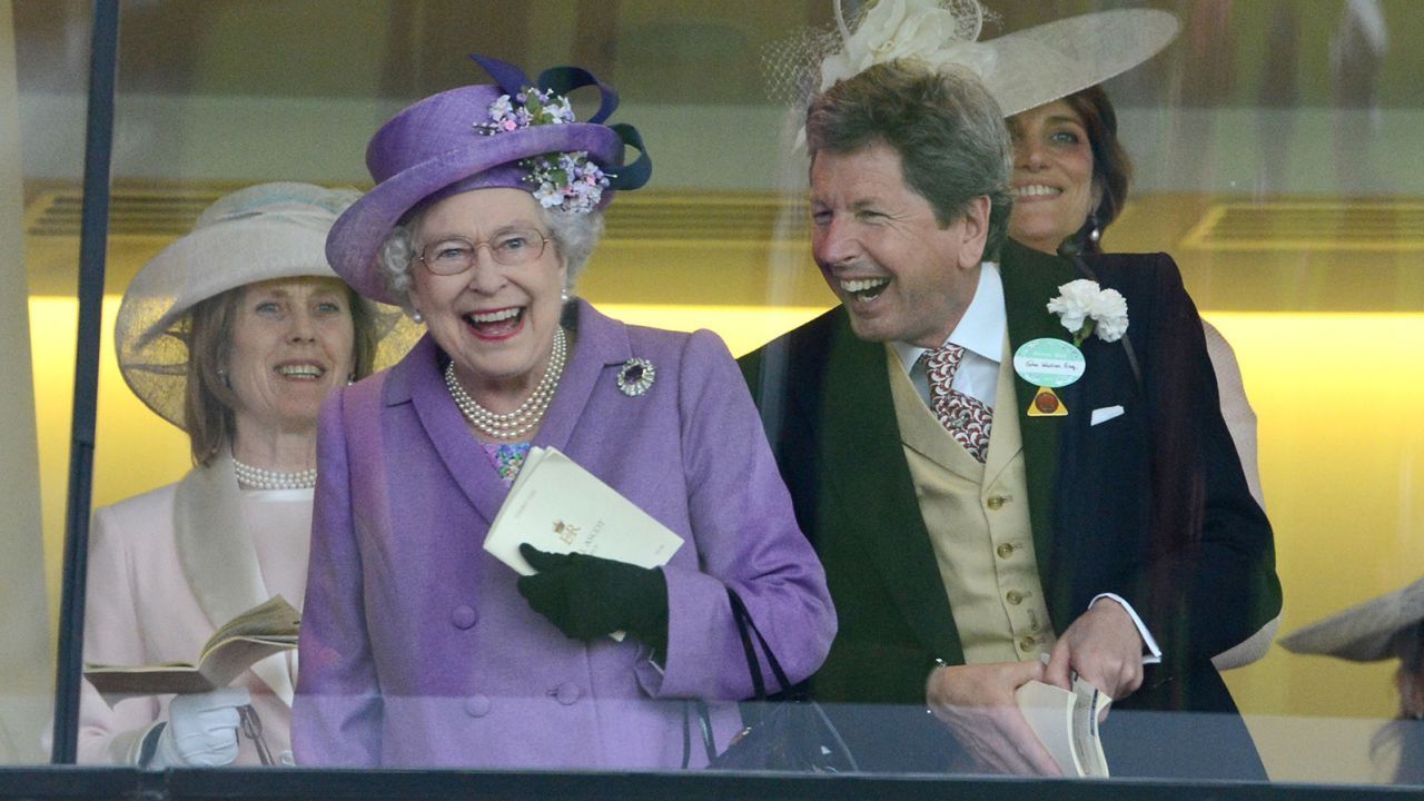 Rainha Elizabeth na Gold Cup de 2013. Foto: Mark Cuthbert/UK Press/Getty Images