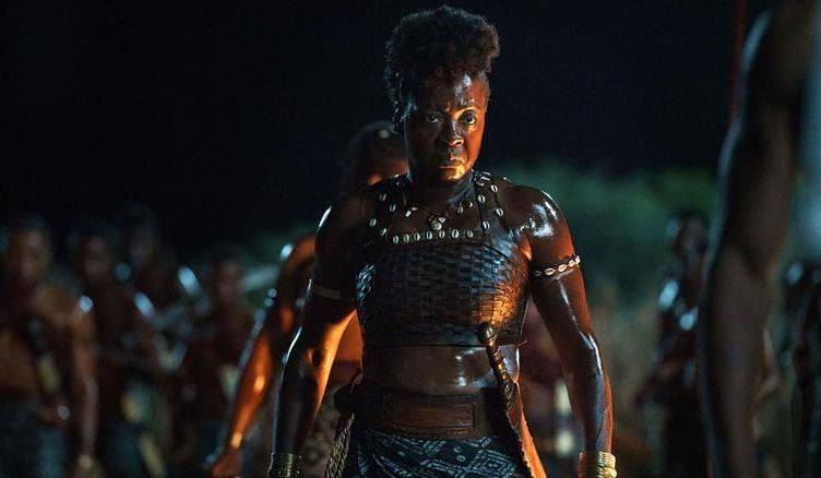 Viola Davis estrela como a líder guerreira em "A Mulher Rei" • Ilze Kitshoff/Sony Pictures