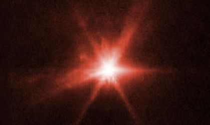 Fotos do James Webb e Hubble mostram impacto da missão Dart com asteroide; veja