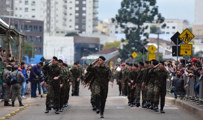 7 de Setembro: bolsonaristas pregam boicote e fazem xingamentos nas redes sociais do Exército