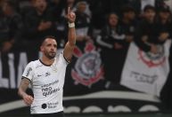 Corinthians confirma saída de Renato Augusto: “Obrigado, Rei”