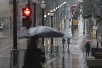 Frio e chuvisco "travam" temperatura em São Paulo nesta quinta-feira