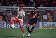 Inter vence Atlético-GO por 2 a 1 e se mantém em 2º na tabela do Brasileirão
