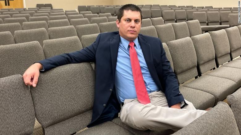 O pastor Brian Gunter disse que se aproximou do deputado Danny McCormick sobre o projeto de lei da Louisiana que incluía acusações de homicídio para mulheres que fazem abortos / Austin Steele / CNN