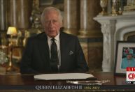 Em primeiro discurso como rei, Charles homenageia mãe, elogia Camilla, William e expressa “amor a Harry e Meghan”
