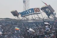 Parte de estrutura do Estádio Monumental, no Chile, desaba e deixa feridos