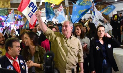 Ciro Gomes diz ter sofrido tentativa de agressão e faz boletim de ocorrência