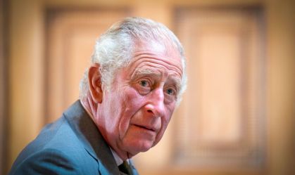 Quem é Charles, que assume trono britânico no lugar da rainha Elizabeth II