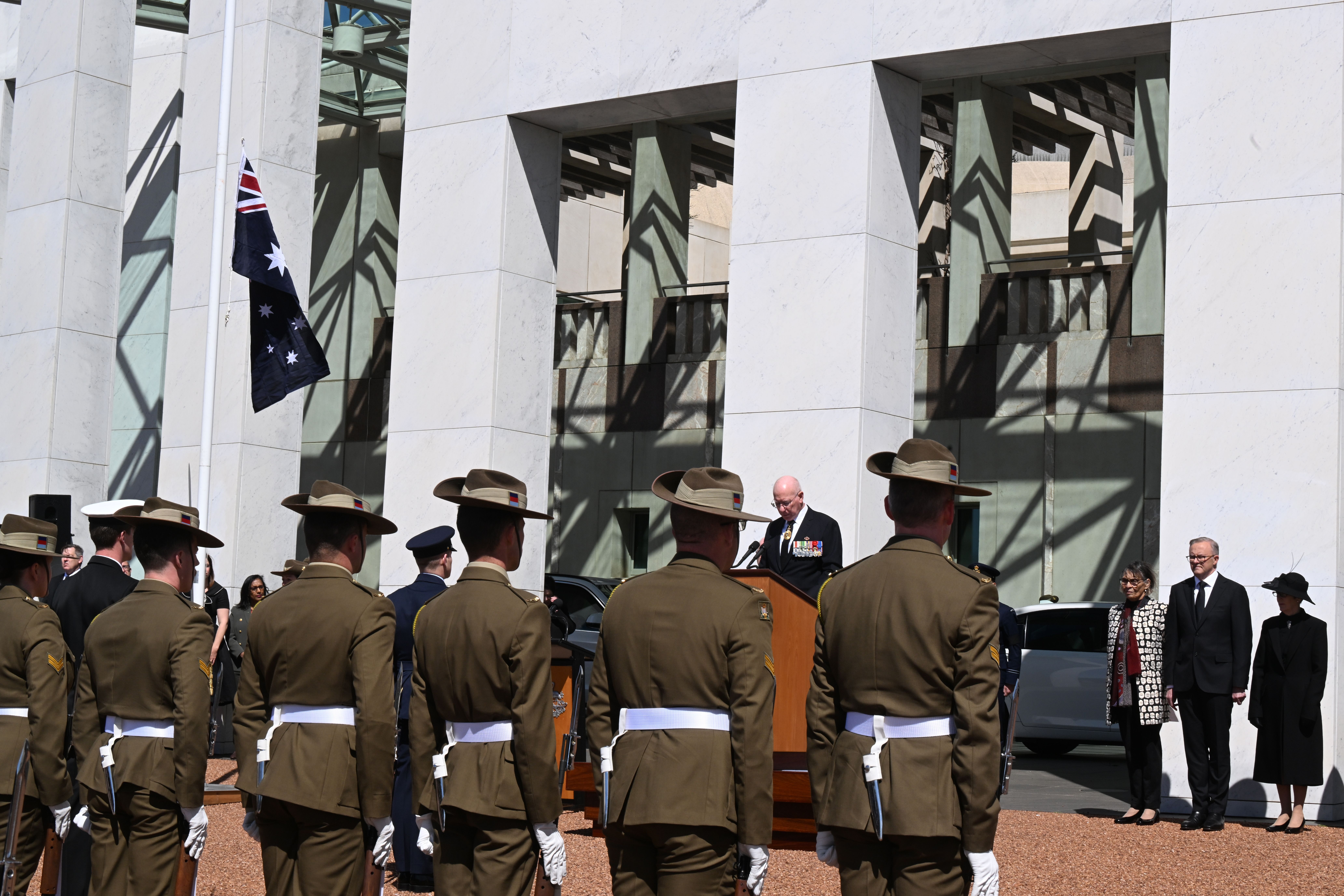Primeiro-ministro australiano Anthony Albanese participa da Proclamação do Rei Carlos III, no pátio do Parlamento em 11 de setembro de 2022 em Canberra, Austrália. / Mick Tsikas/Getty Images