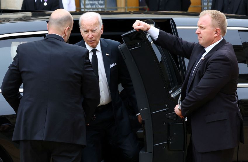 Presidente americano Joe Biden na chegada para o funeral da rainha Elizabeth II. / Getty Images